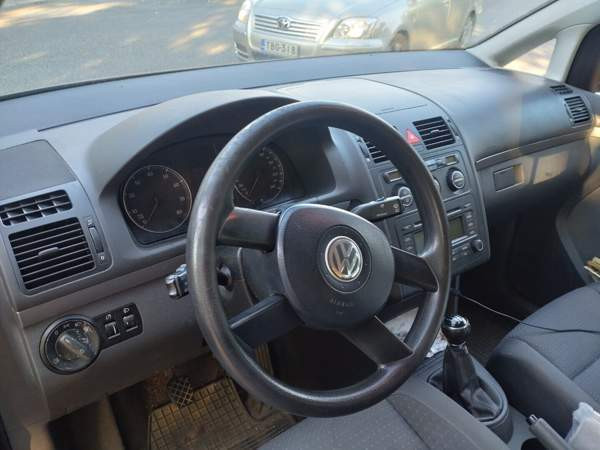 Volkswagen Touran Hyvinkää - valokuva 3