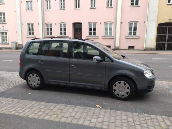 Volkswagen Touran Hyvinkää - valokuva 2
