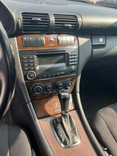 Mercedes-Benz 220 Hausjärvi - valokuva 8