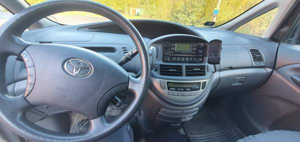 Toyota Previa Вантаа - изображение 1