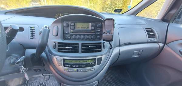 Toyota Previa Вантаа - изображение 4