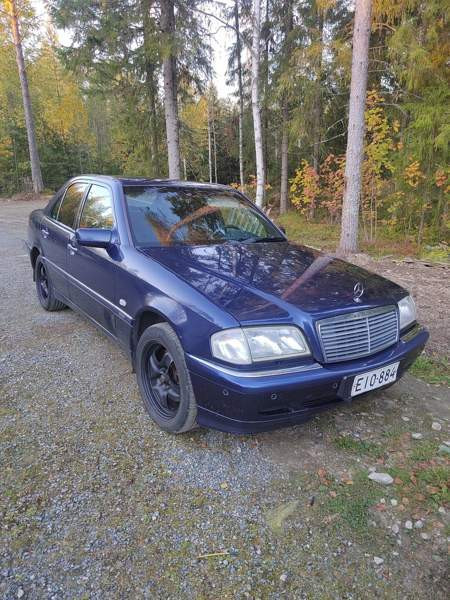 Mercedes-Benz C Исалми - изображение 1