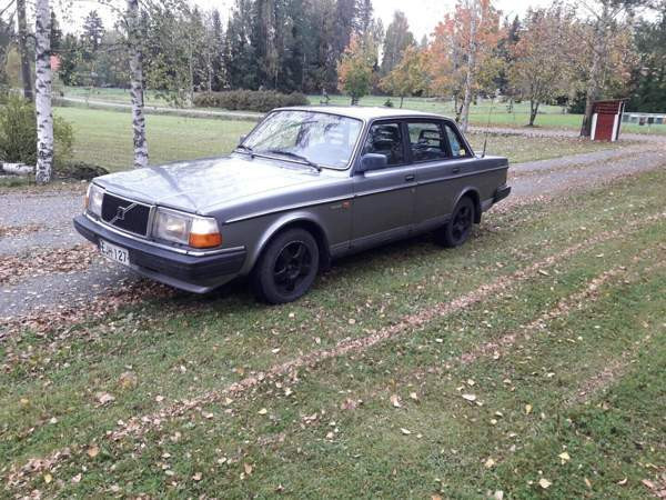 Volvo 244 Maentsaelae - photo 4