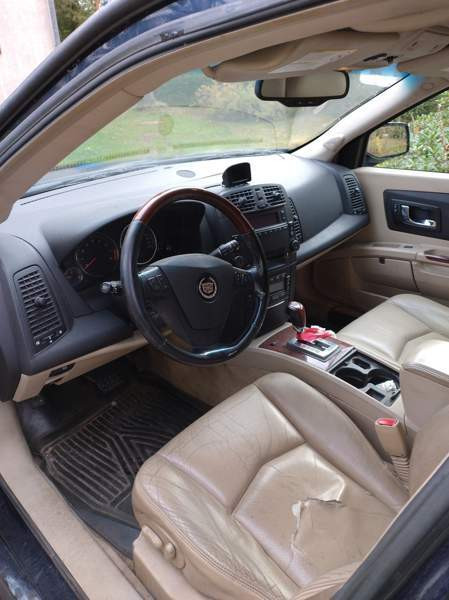 Cadillac SRX Raasepori - valokuva 2