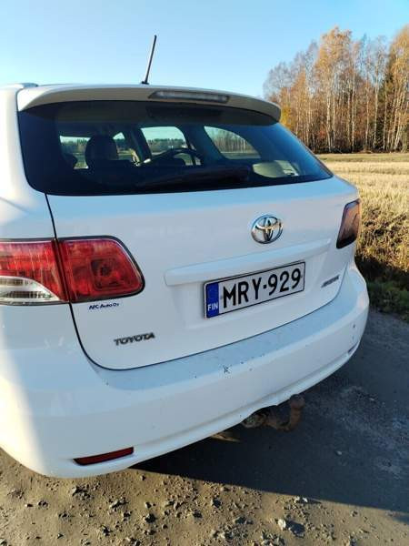 Toyota Avensis Kauhajoki - изображение 6