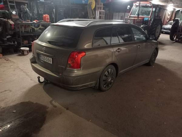 Toyota Avensis Mikkeli - valokuva 3