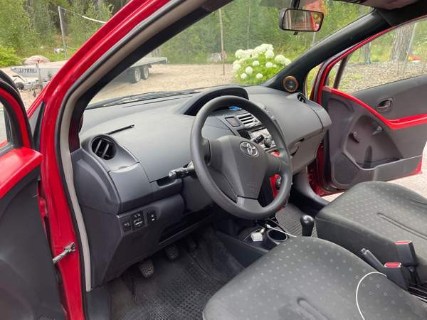Toyota Yaris Эспоо - изображение 8