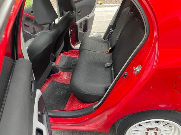 Toyota Yaris Эспоо - изображение 7