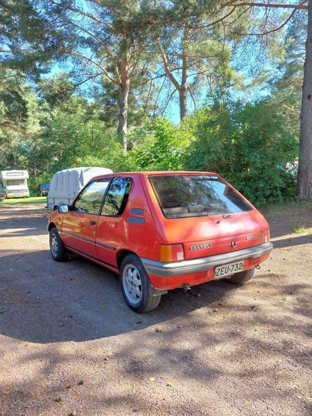 Peugeot 205 Hamina - photo 2