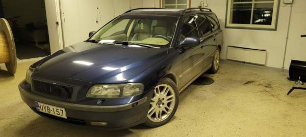 Volvo V70 Muhos - изображение 6