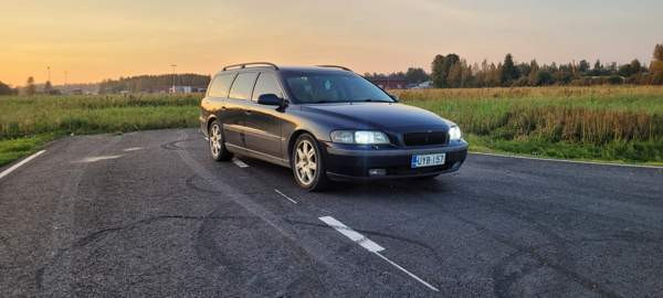 Volvo V70 Muhos - изображение 5