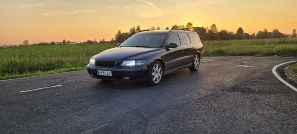 Volvo V70 Muhos - изображение 1