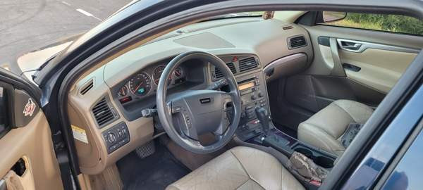 Volvo V70 Muhos - изображение 3