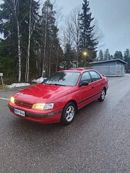 Toyota Carina E Riihimäki - valokuva 1