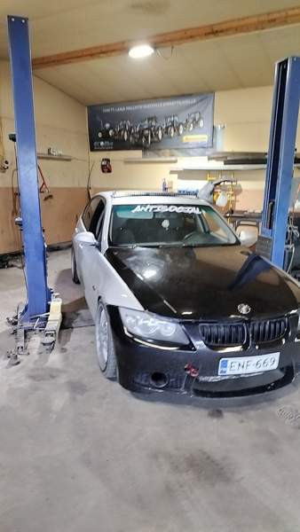 BMW 320 Alavieska - изображение 1