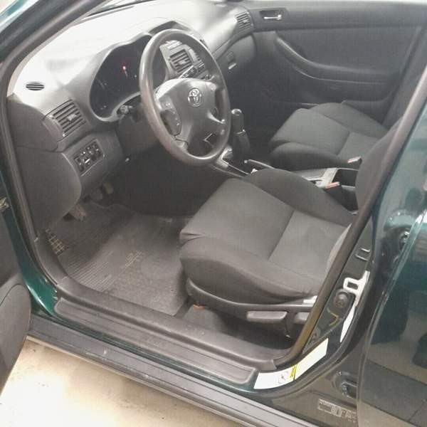 Toyota Avensis Kajaani - valokuva 7