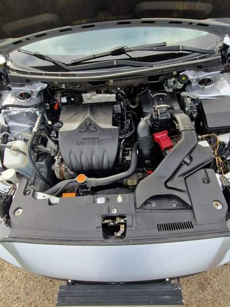 Mitsubishi Lancer Piikkiö - valokuva 6