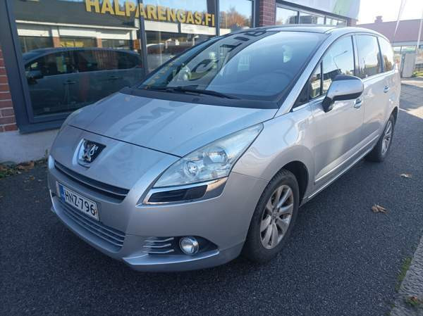 Peugeot 5008 Glebychevo - valokuva 3