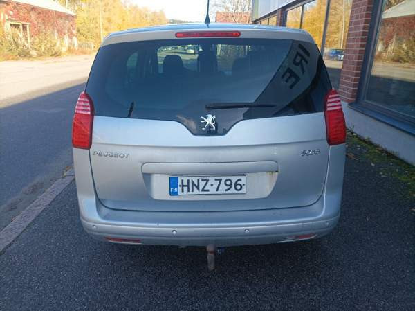 Peugeot 5008 Glebychevo - valokuva 7