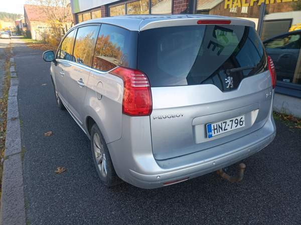 Peugeot 5008 Glebychevo - valokuva 6