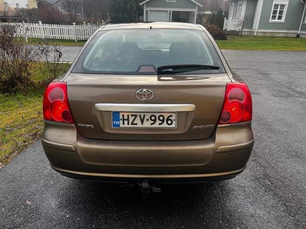 Toyota Avensis Kempele - valokuva 5
