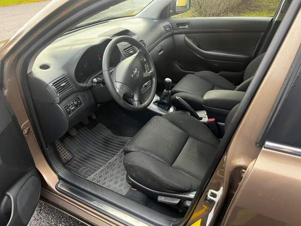Toyota Avensis Kempele - valokuva 7