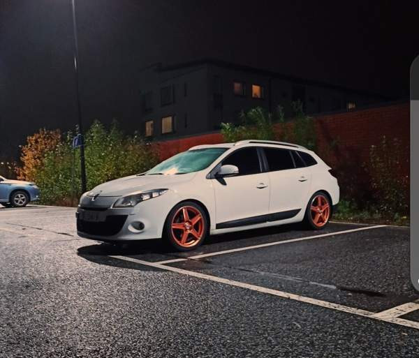 Renault Megane Raisio - valokuva 2