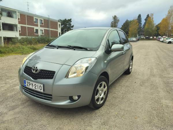 Toyota Yaris Espoo - photo 2