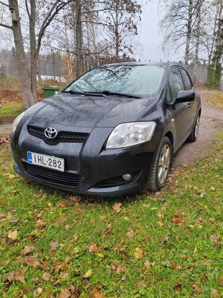 Toyota Auris Мянтсяля - изображение 1