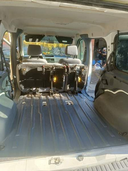 Ford Tourneo Connect Burshtyn - valokuva 7