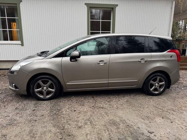 Peugeot 5008 Luga - photo 7