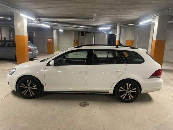 Volkswagen Golf Вантаа - изображение 6