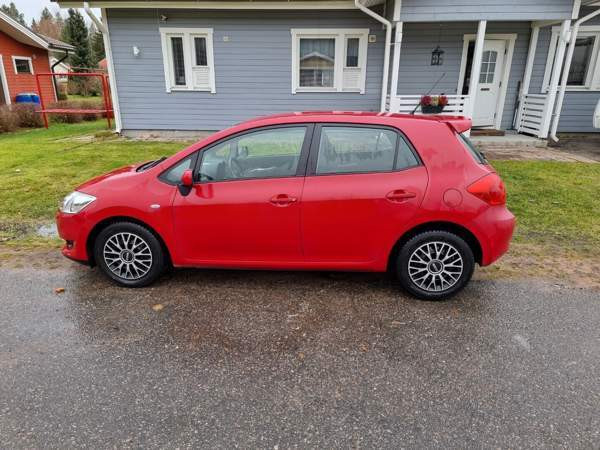 Toyota Auris Kouvola - valokuva 4