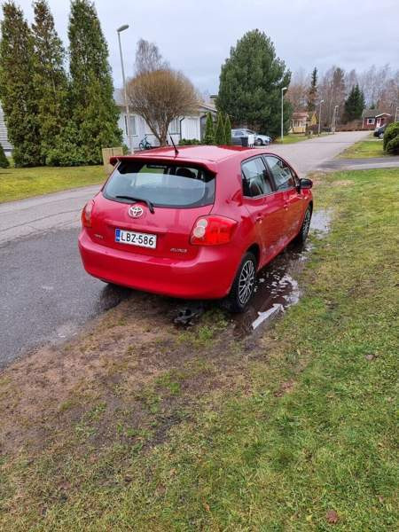 Toyota Auris Kouvola - valokuva 2