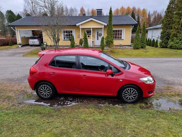 Toyota Auris Kouvola - valokuva 1