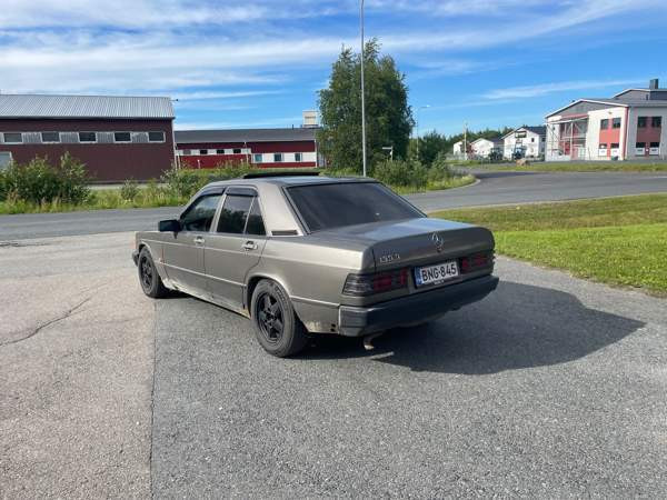 Mercedes-Benz 190 Торнио - изображение 2