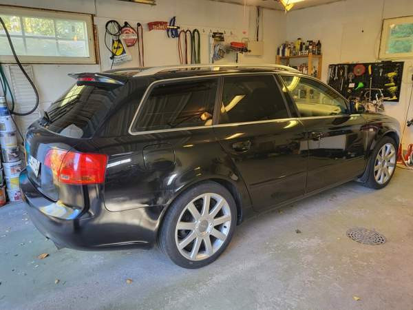 Audi A4 Холлола - изображение 6