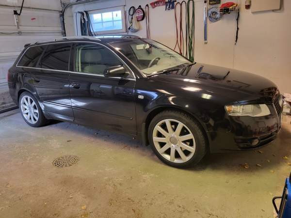 Audi A4 Холлола - изображение 8