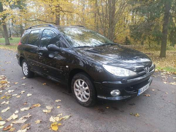 Peugeot 206 Хювинкяя - изображение 1