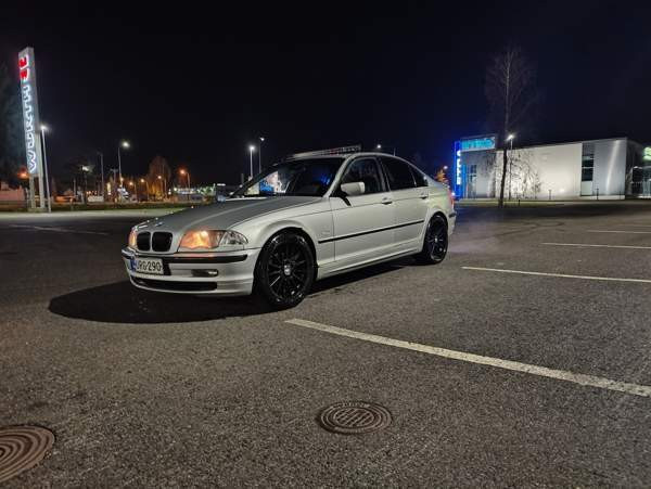 BMW 323 Hyvinkää - valokuva 1