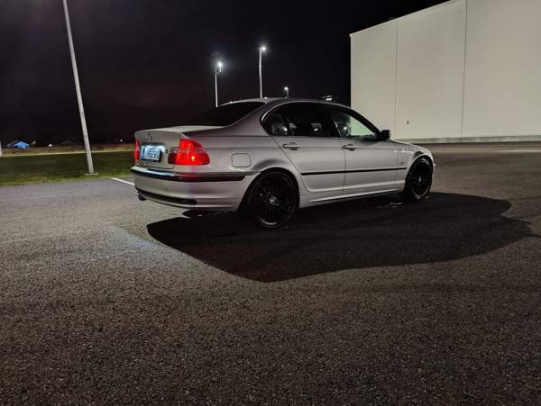 BMW 323 Hyvinkää - valokuva 3