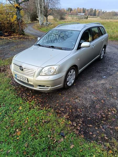Toyota Avensis Haemeenlinna - photo 1