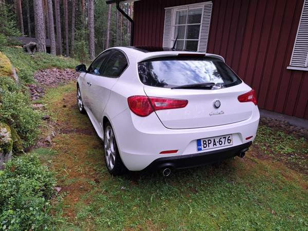 Alfa Romeo Giulietta Ugleural'skiy - photo 1