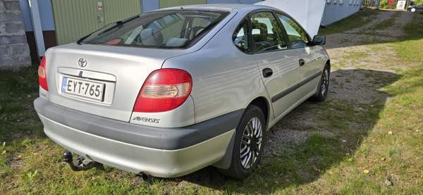 Toyota Avensis Jaervenpaeae - photo 4