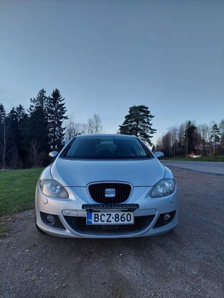 Seat Leon Sastamala - valokuva 1