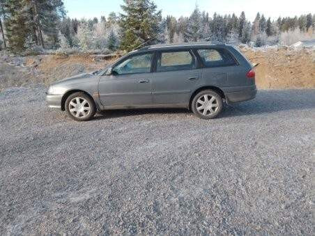 Toyota Avensis Iisalmi - valokuva 6