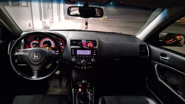 Honda Accord Oulu - valokuva 6