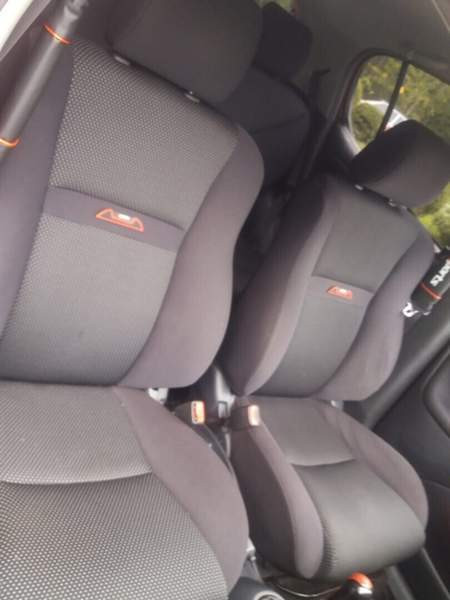 Toyota Yaris Коувола - изображение 7