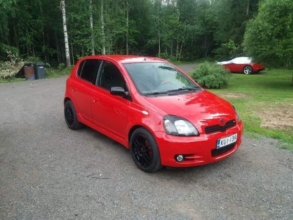 Toyota Yaris Коувола - изображение 2