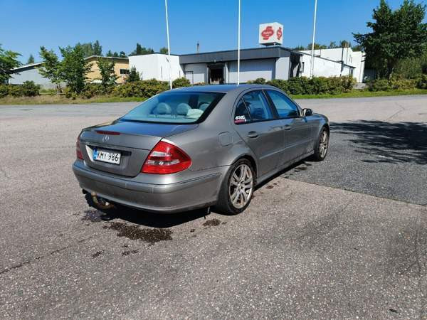 Mercedes-Benz E Jokioinen - valokuva 5